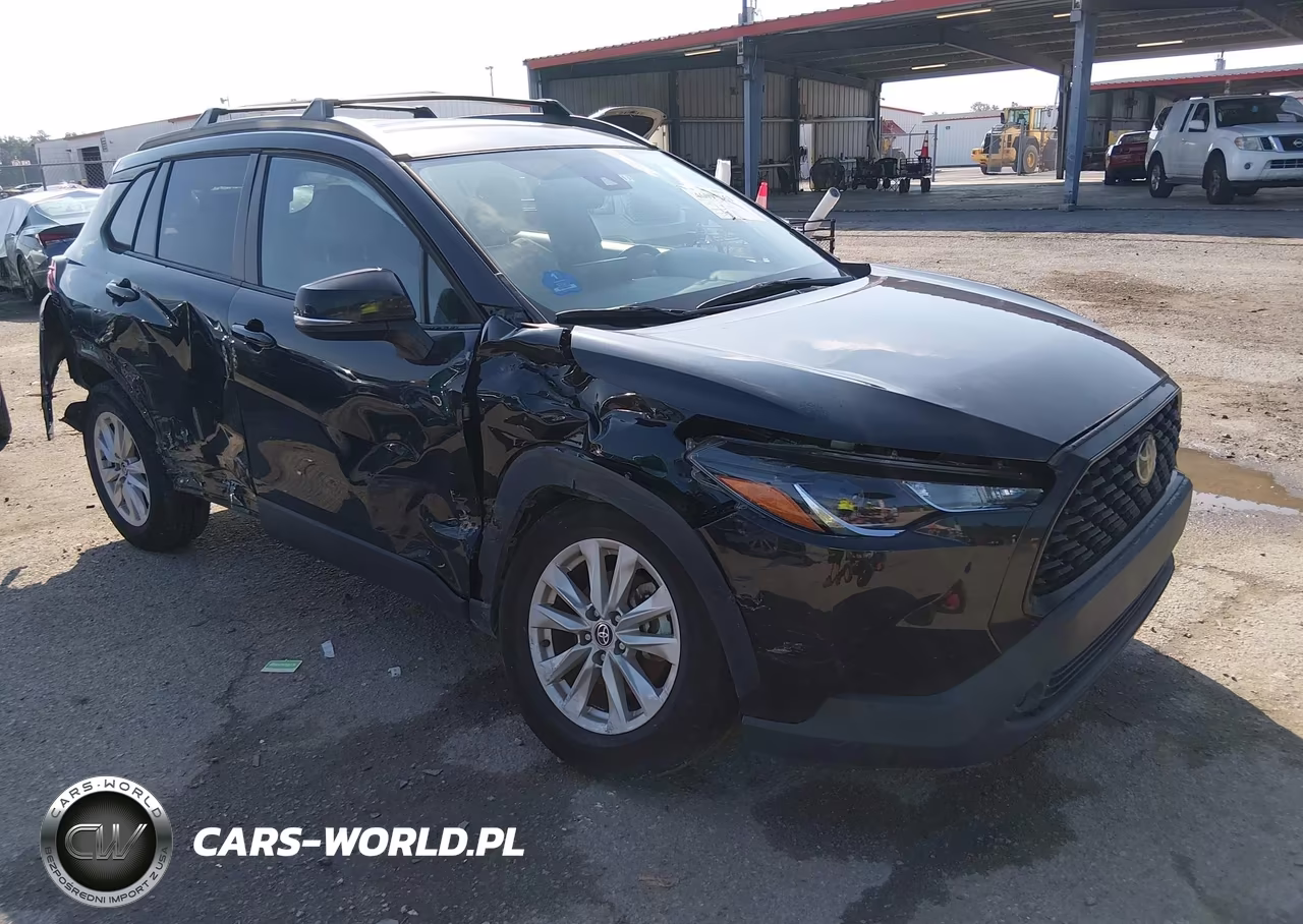 2022 Toyota Corolla Cross Le – zdjęcie 1 z 17