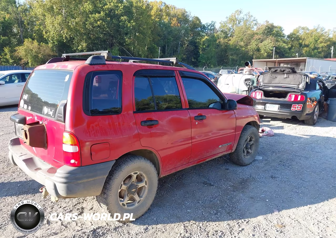 1999 Chevrolet Tracker VIN:2CNBJ13C8X6909554 - 4