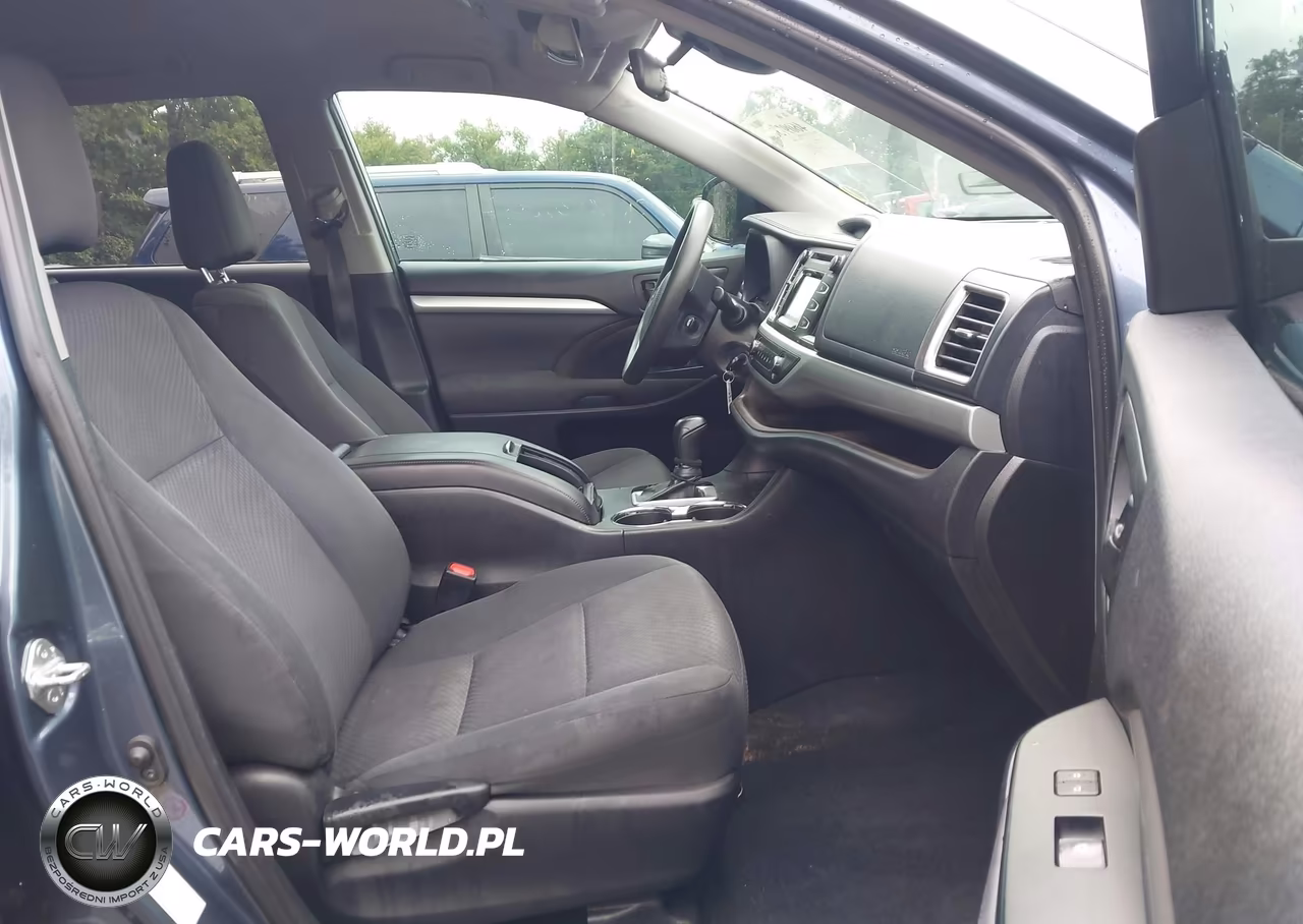 2019 Toyota Highlander Le VIN:5TDZARFH9KS043533 - 5