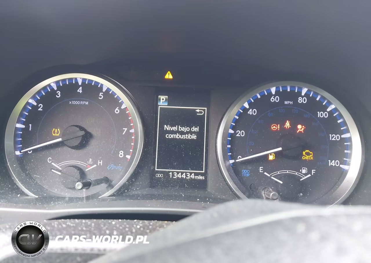 2019 Toyota Highlander Le VIN:5TDZARFH9KS043533 - 7