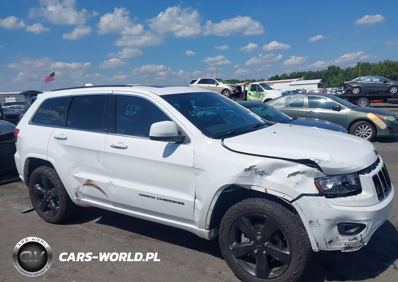2015 Jeep Grand Cherokee Altitude VIN:1C4RJEAG8FC166996 - 13