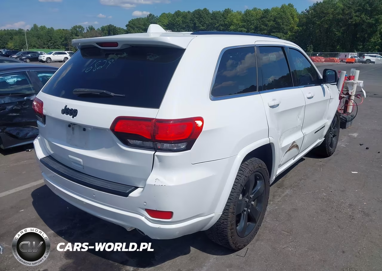 2015 Jeep Grand Cherokee Altitude VIN:1C4RJEAG8FC166996 - 4