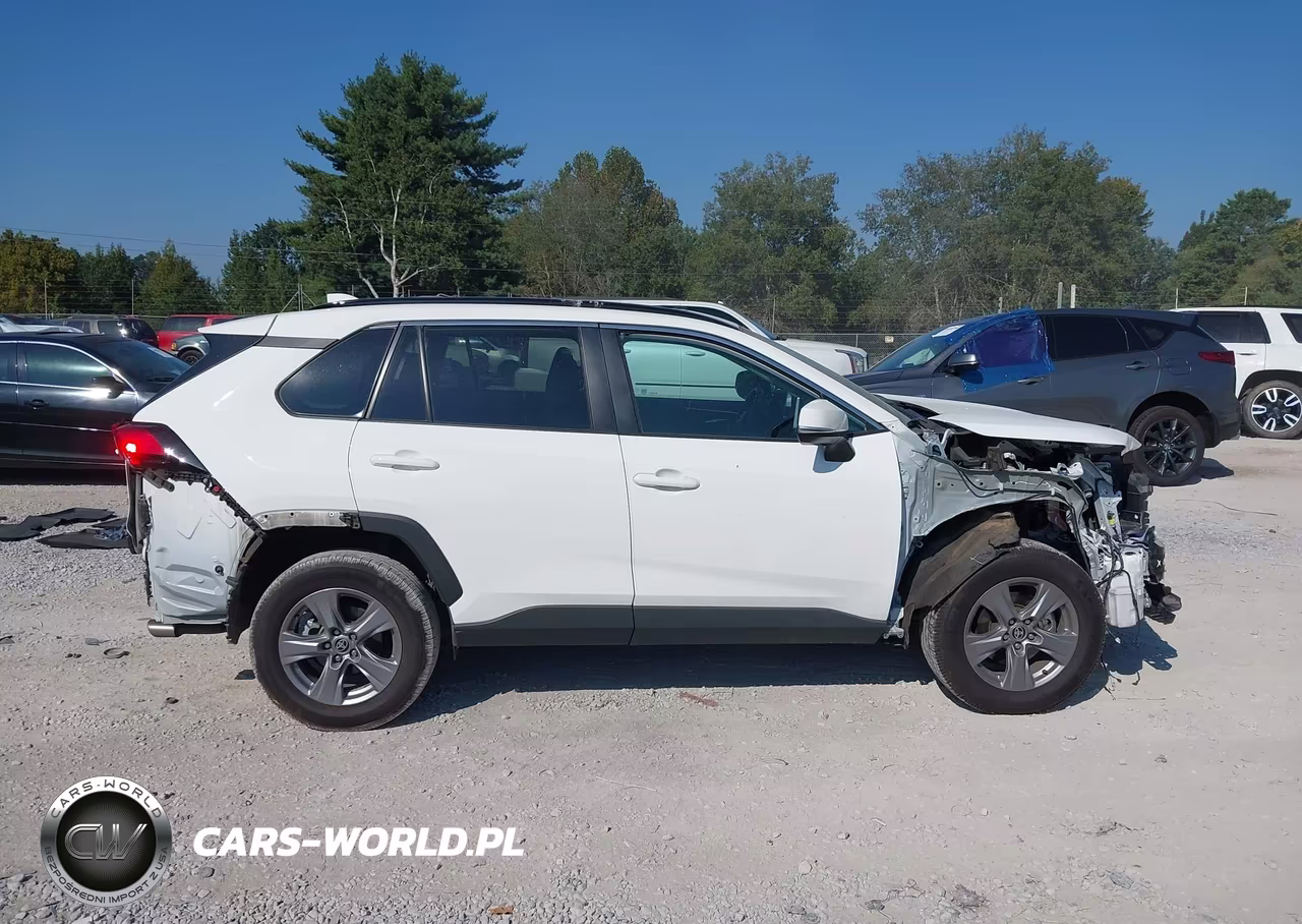 2024 Toyota Rav4 Xle VIN:2T3W1RFV3RC261809 - 13