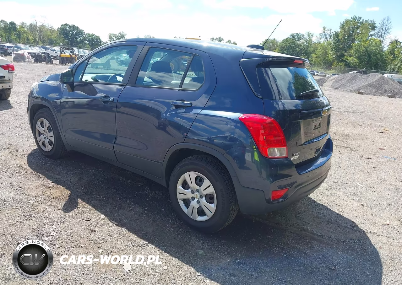 2018 Chevrolet Trax Ls VIN:3GNCJKSB3JL257699 - 3