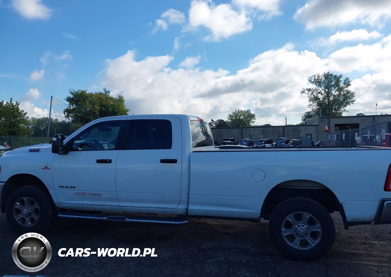 2024 Ram 3500 Big Horn 4X4 8' Box VIN:3C63R3HL3RG338947 - 14