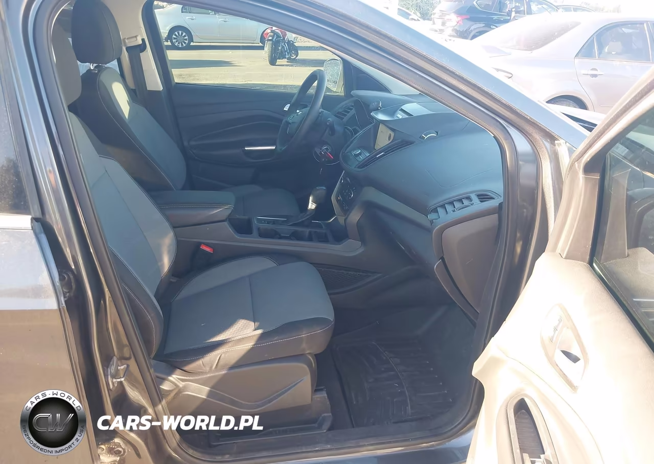 2017 Ford Escape Se VIN:1FMCU0GD1HUA62291 - 5