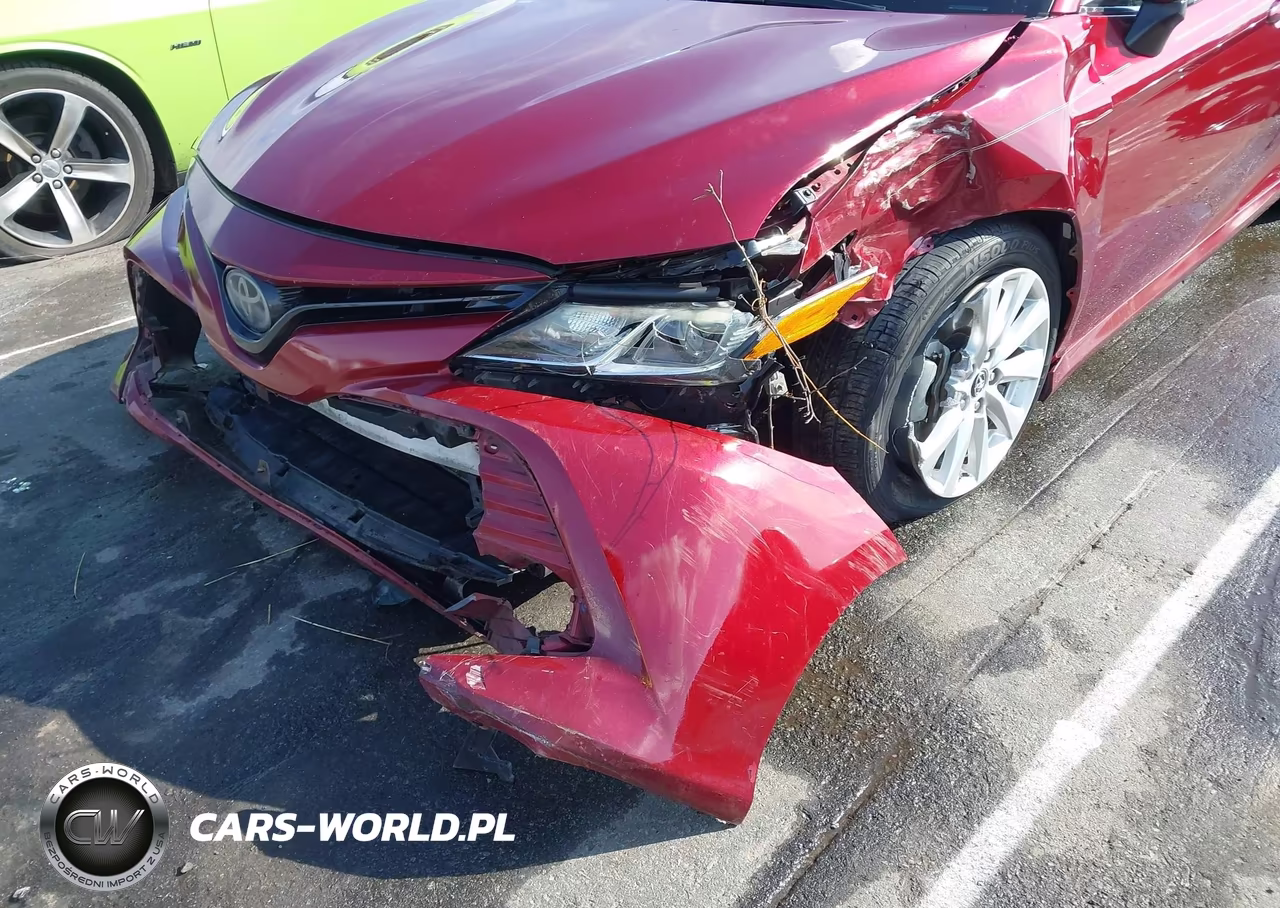 2018 Toyota Camry Le VIN:4T1B11HK7JU526892 - 6
