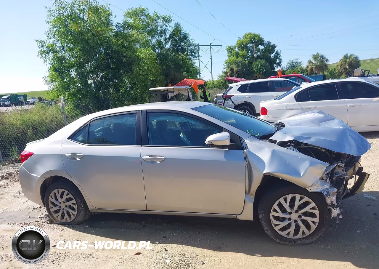 2019 Toyota Corolla Se VIN:2T1BURHE8KC223784 - 13