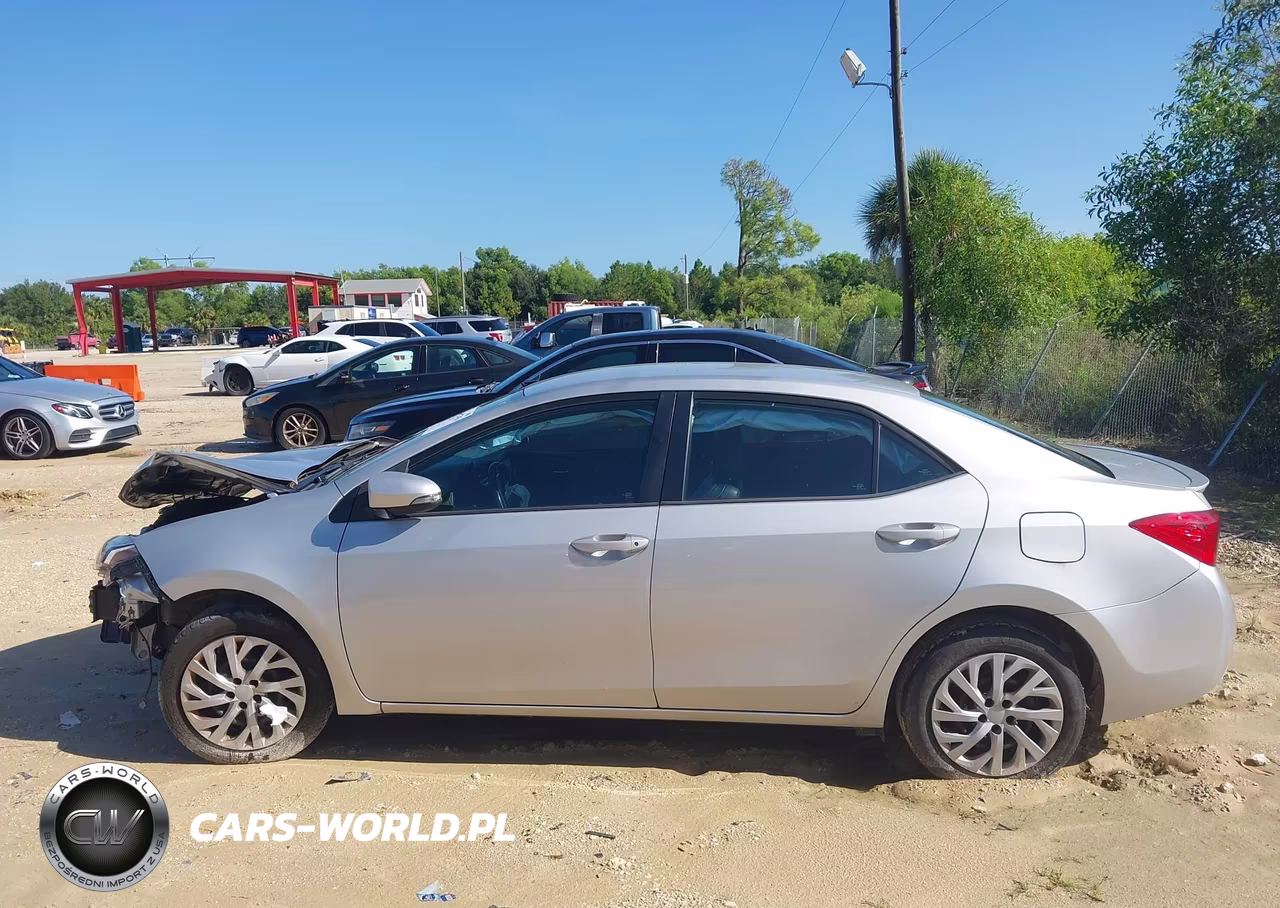 2019 Toyota Corolla Se VIN:2T1BURHE8KC223784 - 14