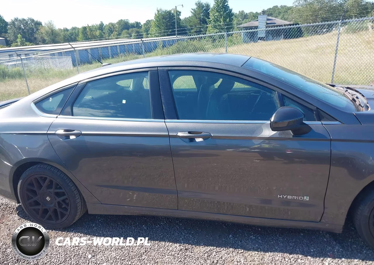 2018 Ford Fusion Hybrid Se VIN:3FA6P0LU5JR116502 - 13