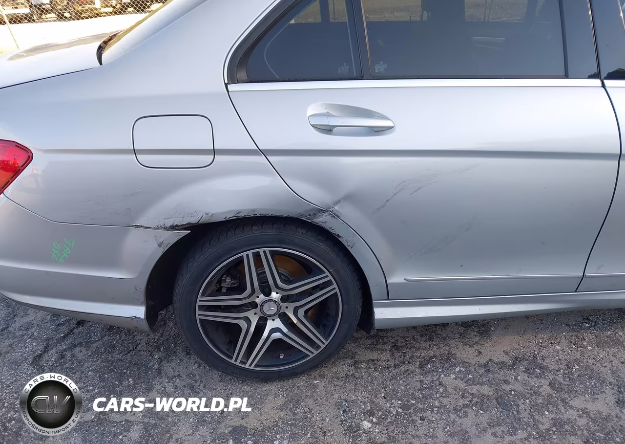 2012 Mercedes-Benz C 300 Sport 4Matic VIN:WDDGF8BB4CR202226 - 18