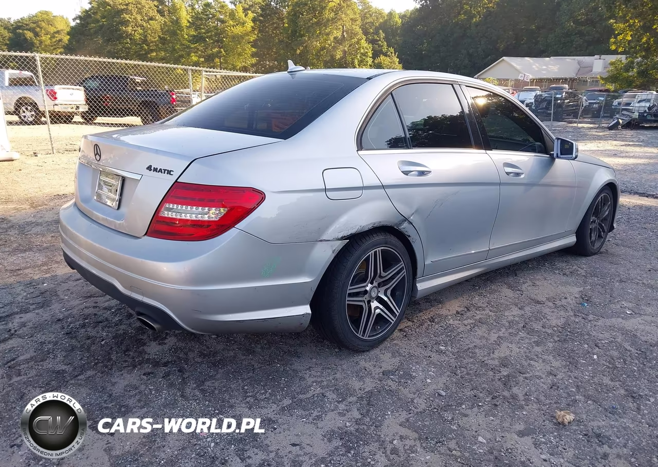 2012 Mercedes-Benz C 300 Sport 4Matic VIN:WDDGF8BB4CR202226 - 4