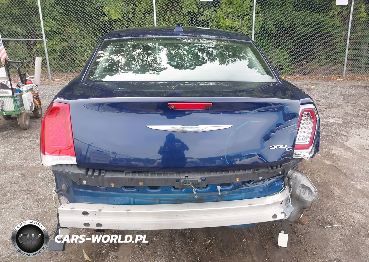 2016 Chrysler 300C VIN:2C3CCAEG9GH207576 - 16