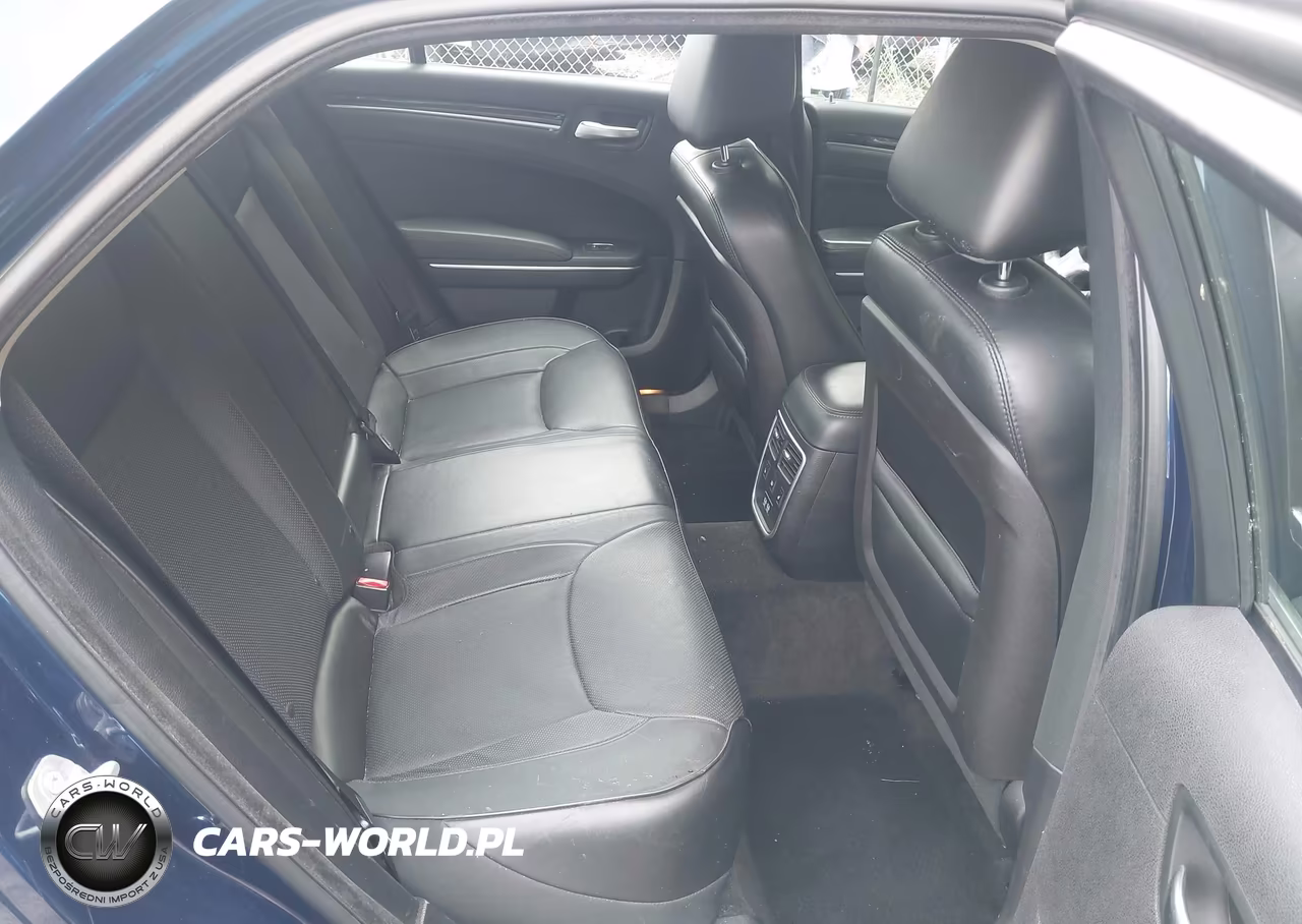 2016 Chrysler 300C VIN:2C3CCAEG9GH207576 - 8
