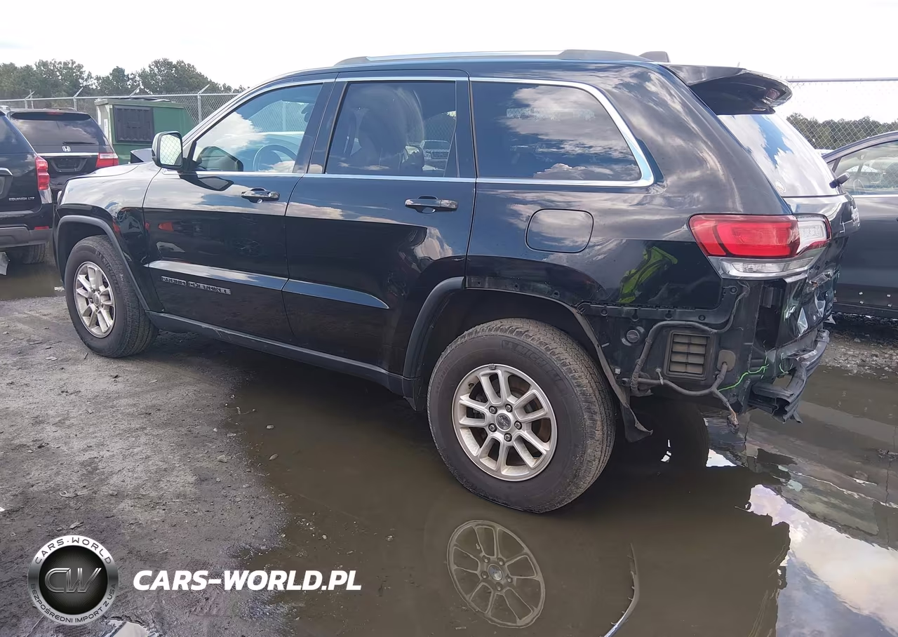 2020 Jeep Grand Cherokee Laredo E 4X4 VIN:1C4RJFAG4LC158587 - 3