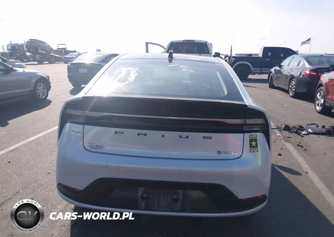 2025 Toyota Prius Plug-In Hybrid Xse VIN:JTDACACU6S3052279 - 16