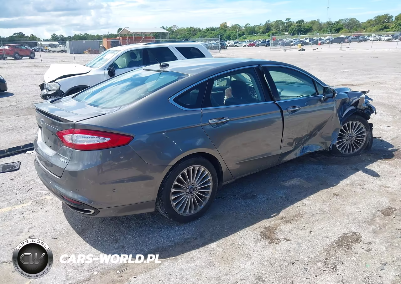 2013 Ford Fusion Titanium VIN:3FA6P0D91DR211265 - 4