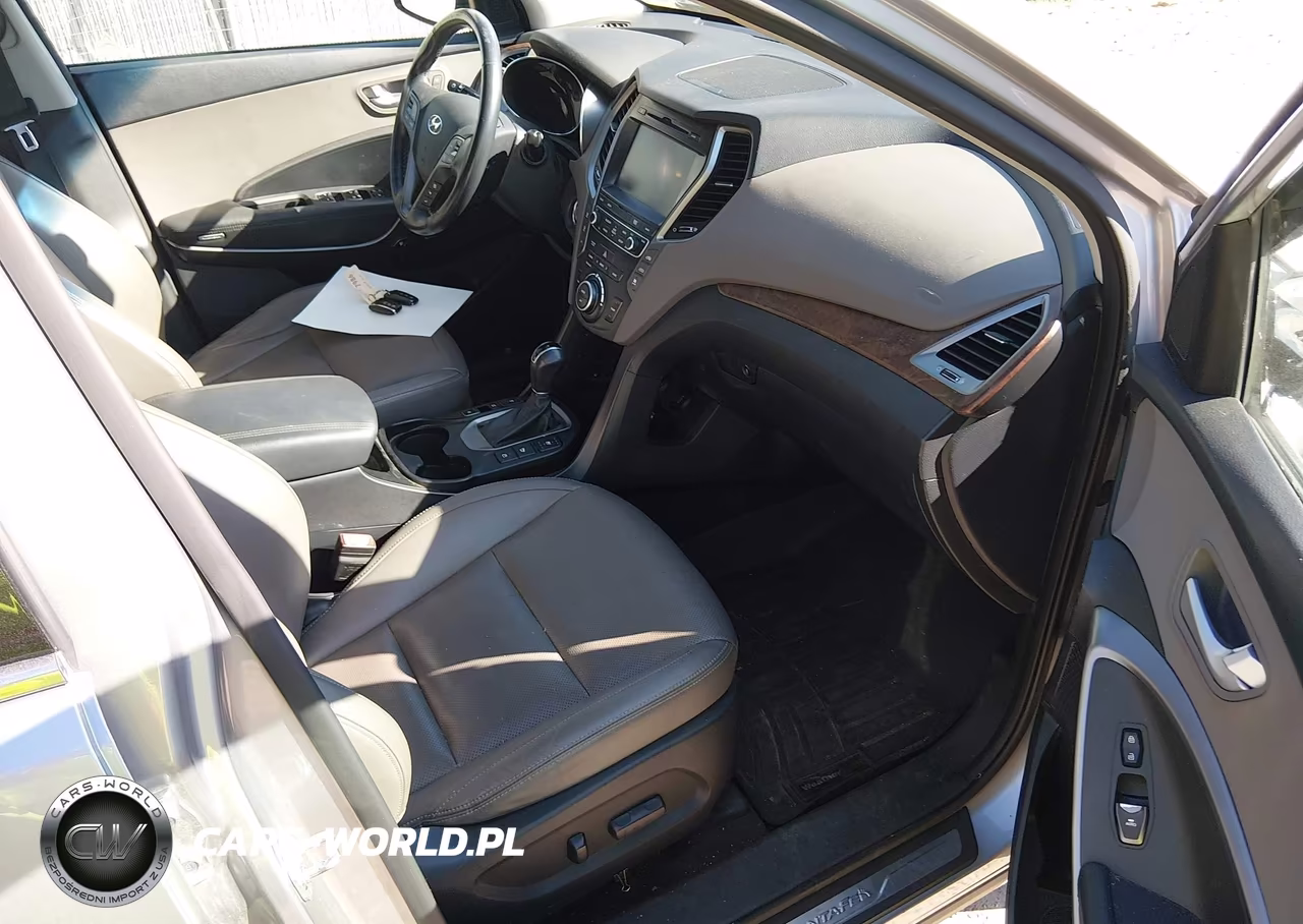 2017 Hyundai Santa Fe Limited Ultimate VIN:KM8SRDHFXHU227839 - 5