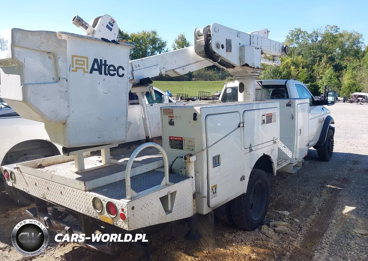 2014 Ram 5500 Chassis Tradesman-Slt VIN:3C7WRNBL4EG116411 - 4