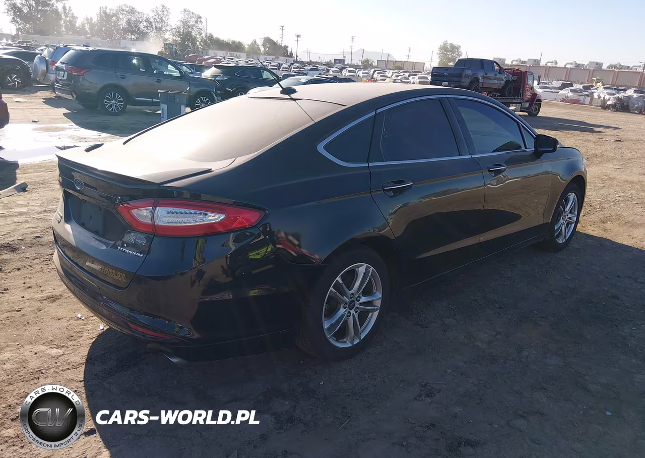 2016 Ford Fusion Energi Titanium VIN:3FA6P0SU1GR157476 - 4