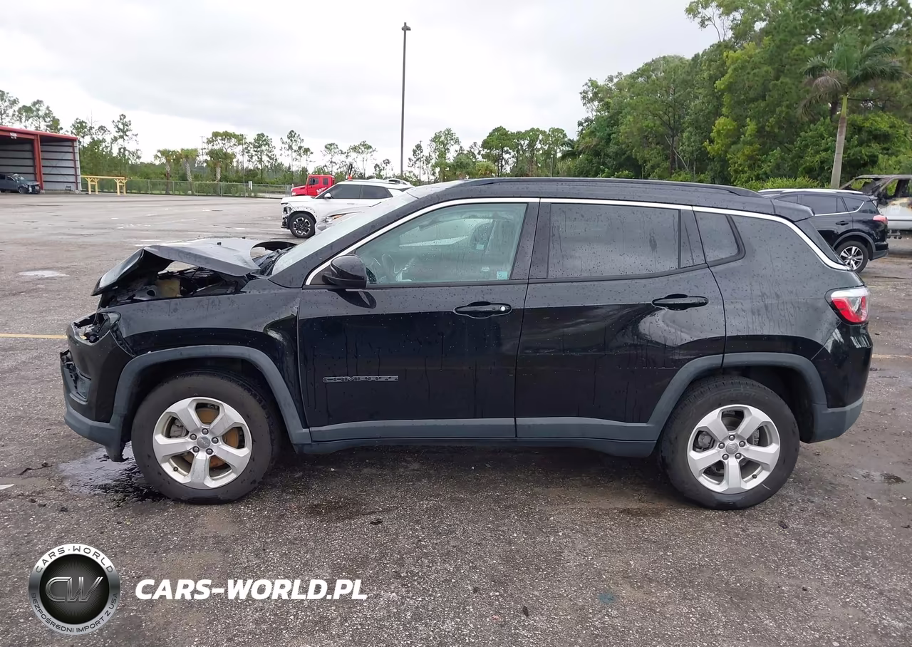 2018 Jeep Compass Latitude 4X4 VIN:3C4NJDBB1JT364845 - 14