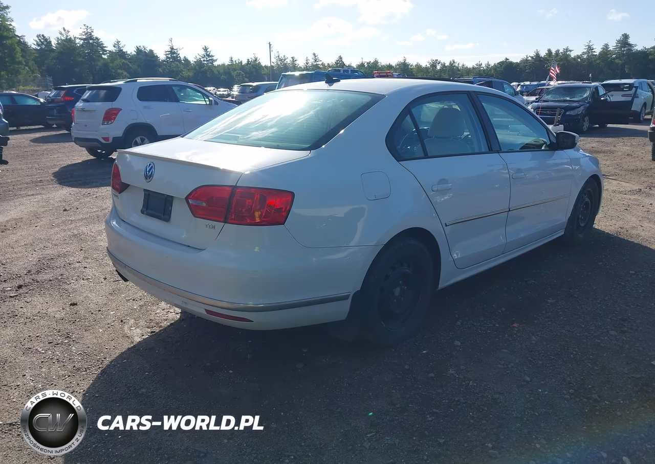 2011 Volkswagen Jetta 2.0L Tdi-2.0L Tdi Le VIN:3VW3L7AJ8BM120744 - 4