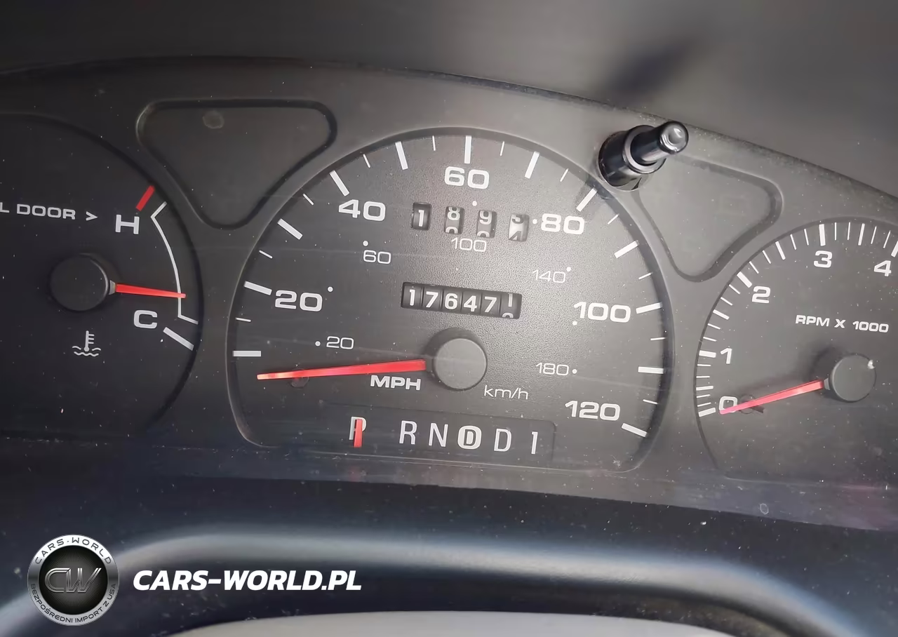 2000 Ford Taurus Se VIN:1FAFP53U0YG141886 - 7