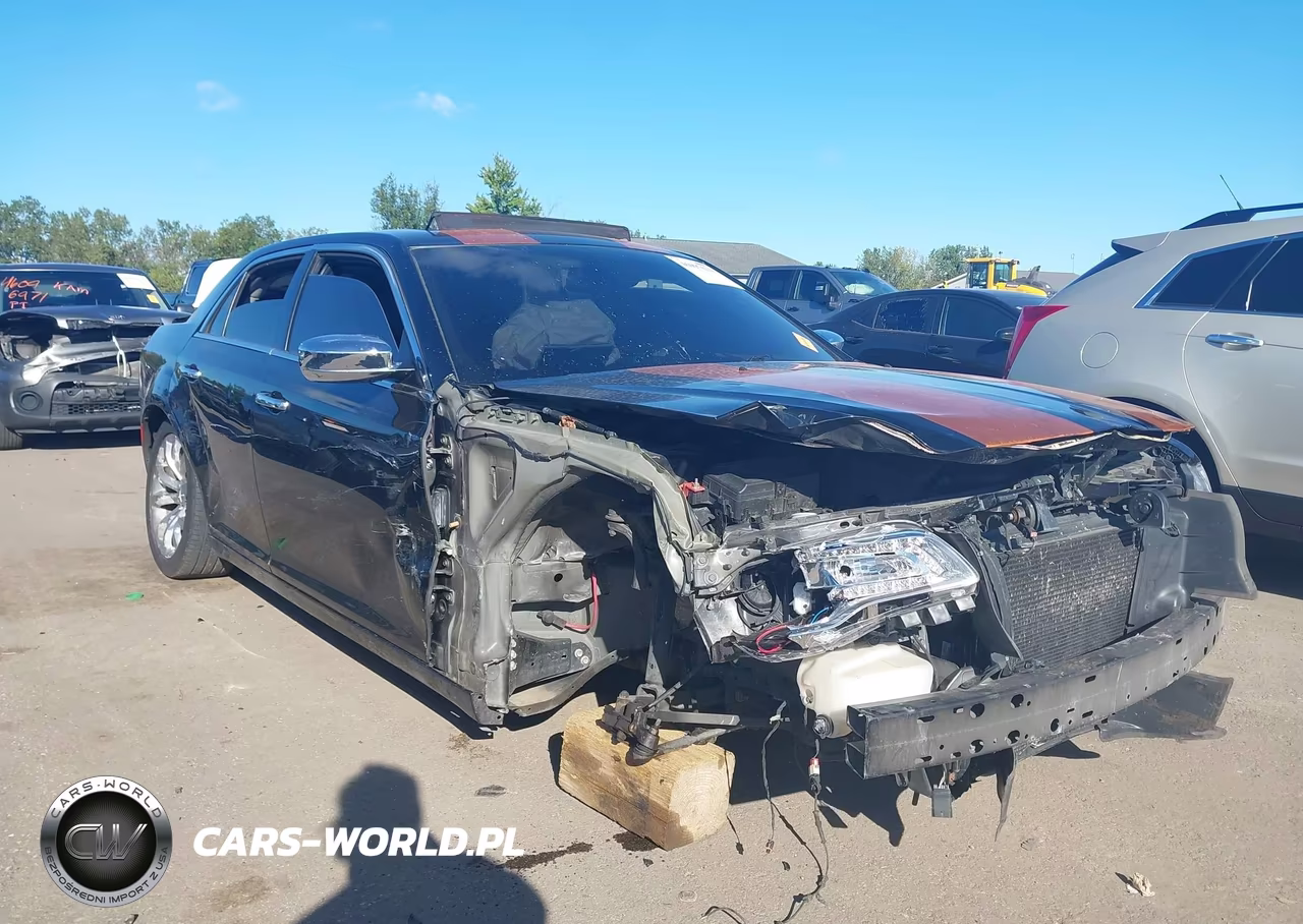 2016 Chrysler 300C VIN:2C3CCAET3GH359348 - 1