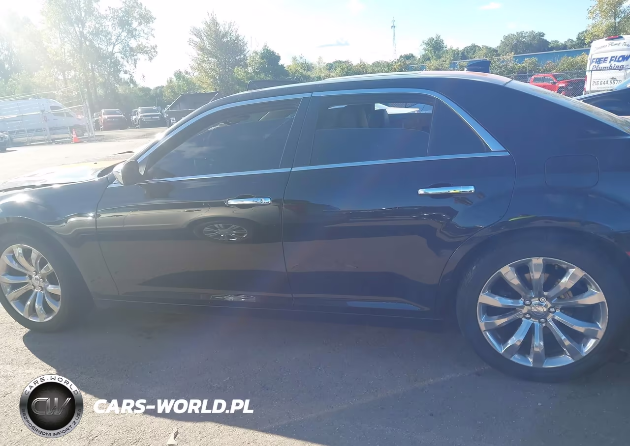 2016 Chrysler 300C VIN:2C3CCAET3GH359348 - 15