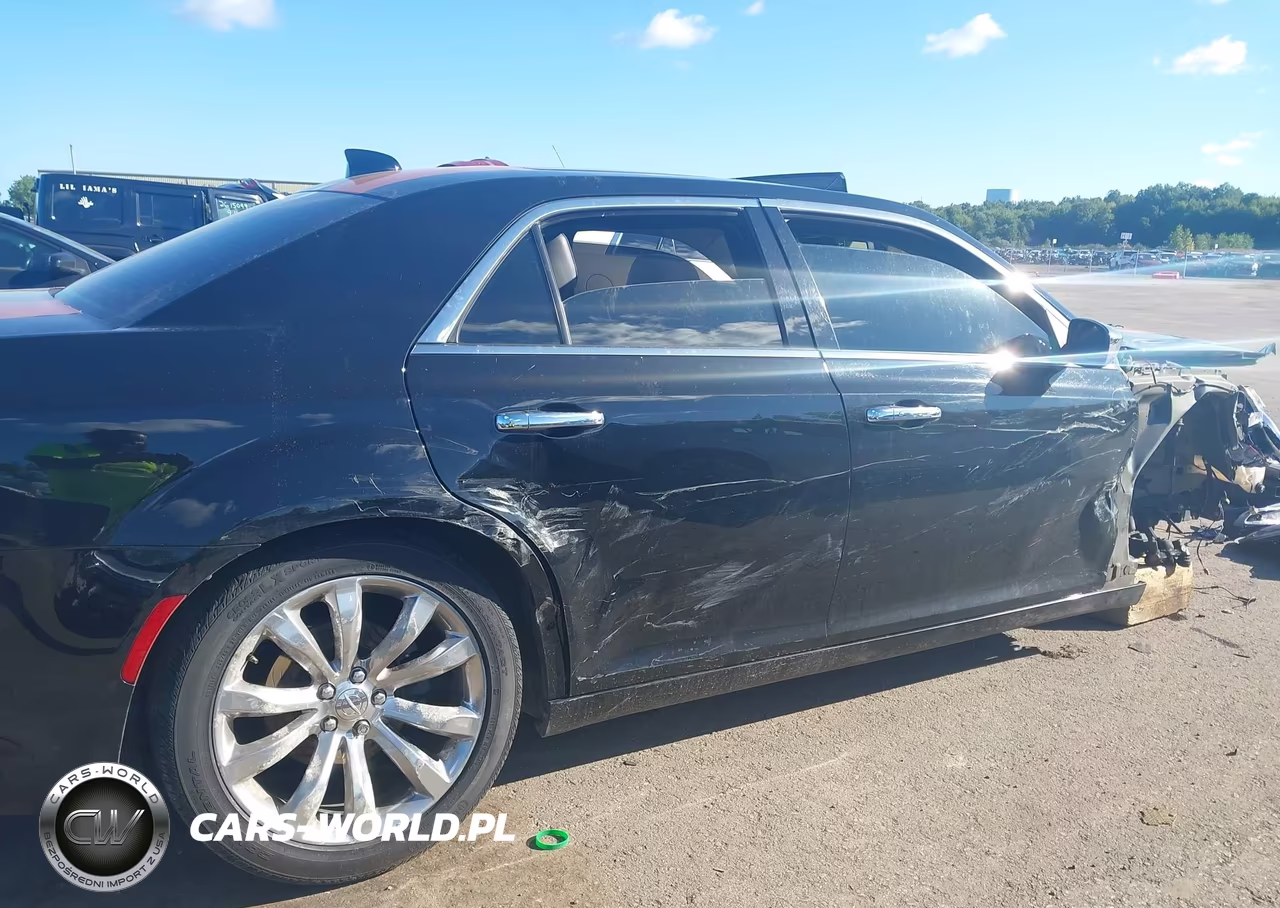 2016 Chrysler 300C VIN:2C3CCAET3GH359348 - 18