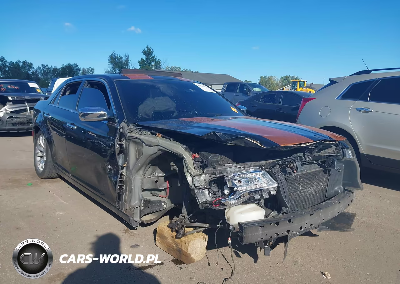 2016 Chrysler 300C VIN:2C3CCAET3GH359348 - 6