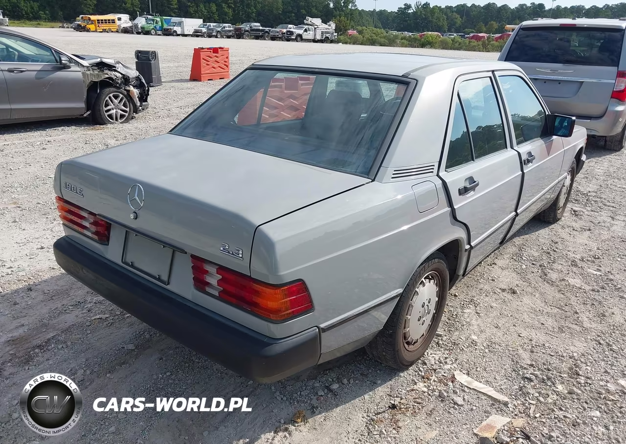 1984 Mercedes-Benz 190 E 2.3 VIN:WDBDA24A3EA118458 - 4