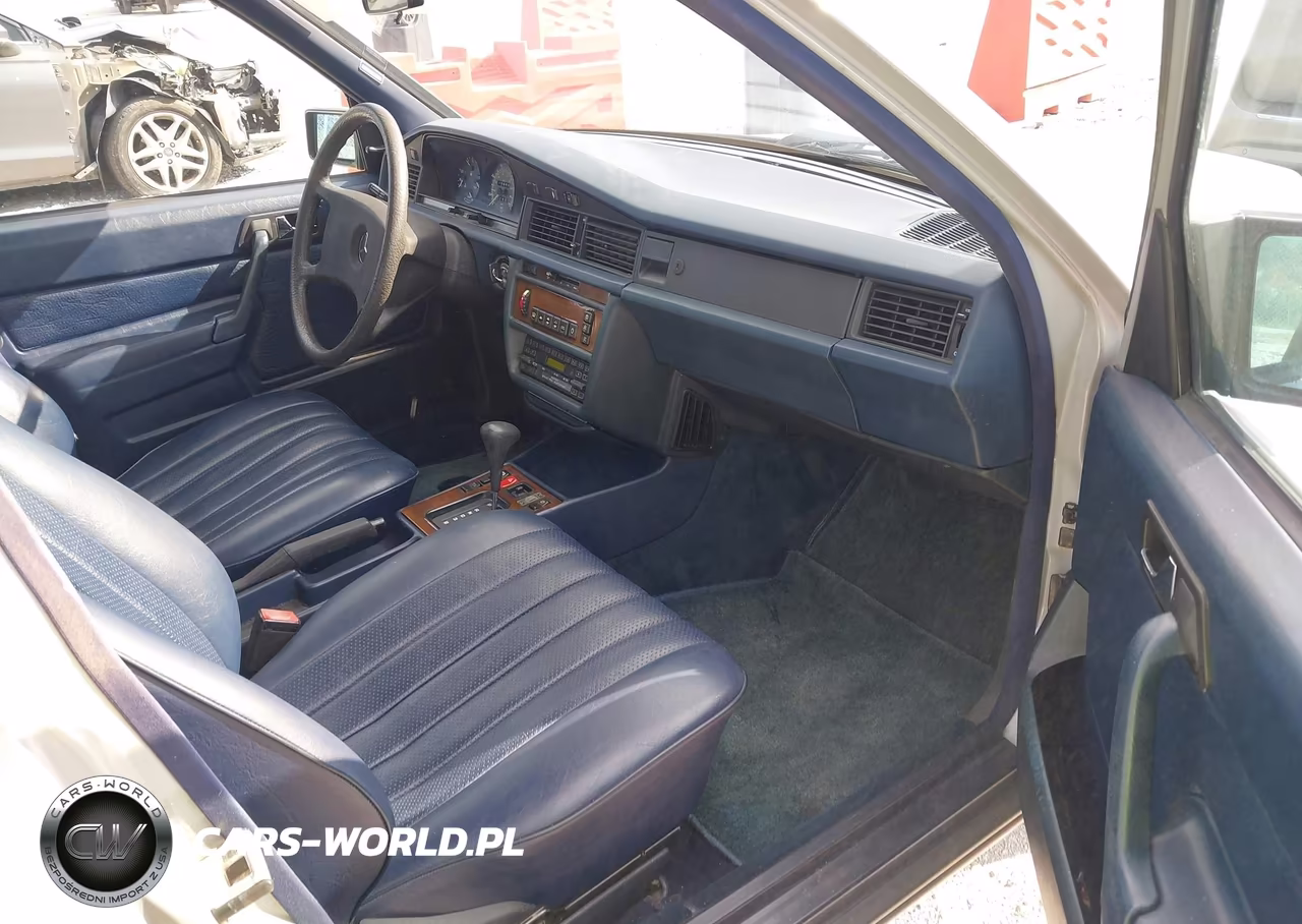 1984 Mercedes-Benz 190 E 2.3 VIN:WDBDA24A3EA118458 - 5