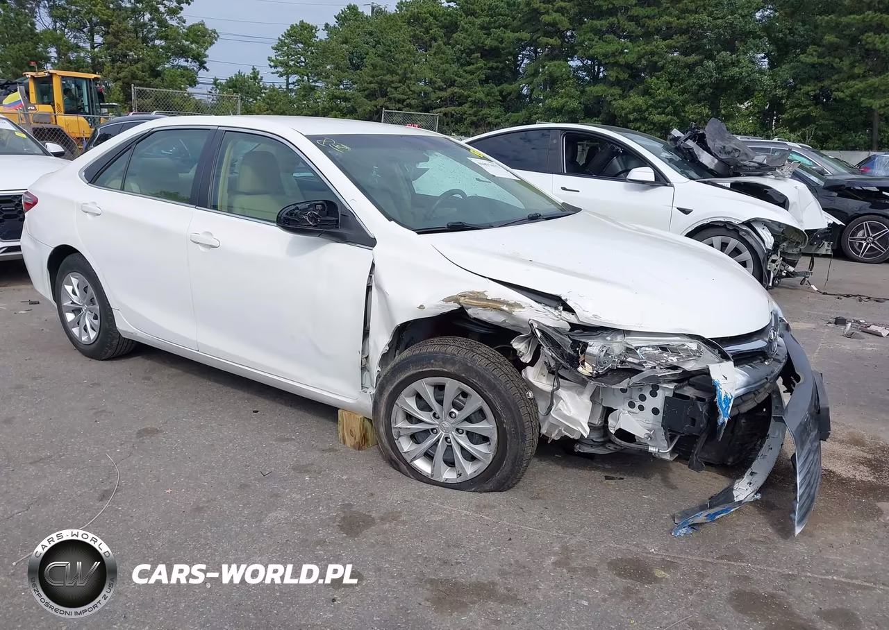 2015 Toyota Camry Le VIN:4T4BF1FK3FR512005 - 1