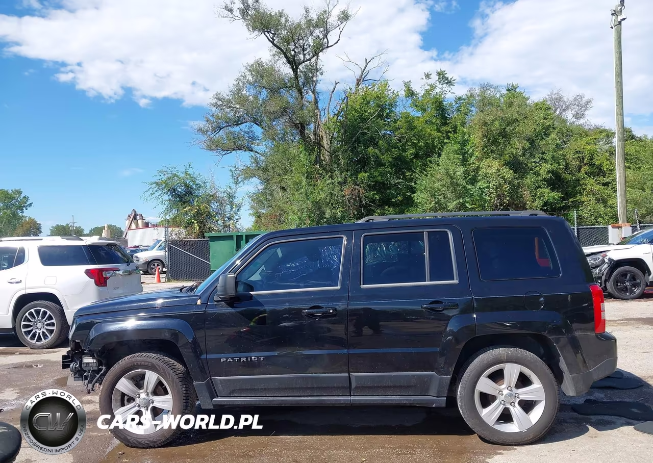 2014 Jeep Patriot Latitude VIN:1C4NJPFB4ED503163 - 14