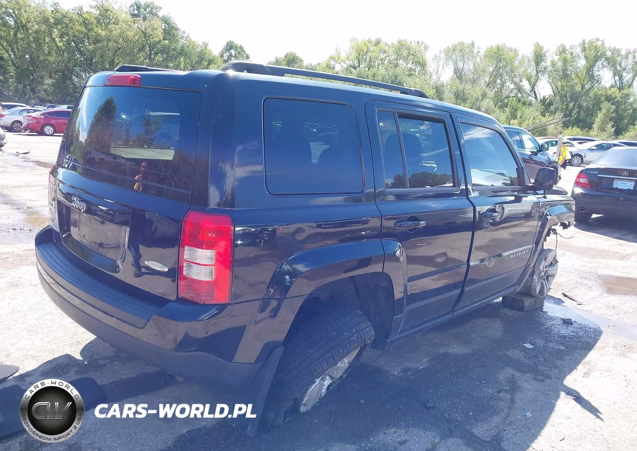 2014 Jeep Patriot Latitude VIN:1C4NJPFB4ED503163 - 4