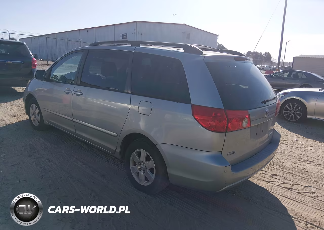 2009 Toyota Sienna Xle VIN:5TDZK22C69S286211 - 3