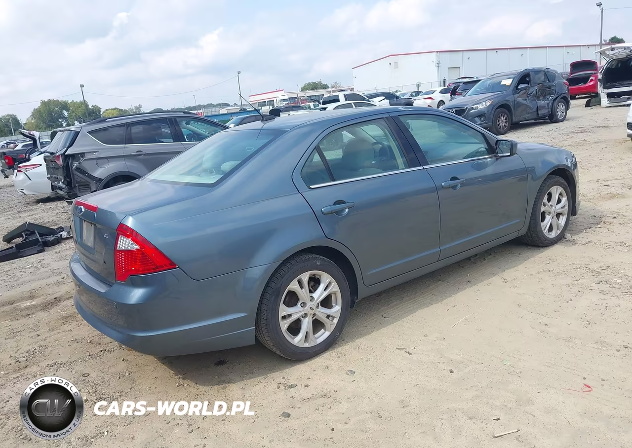2012 Ford Fusion Se VIN:3FAHP0HA1CR152133 - 4