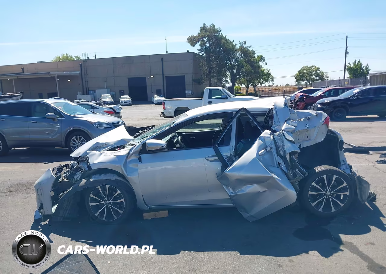 2018 Toyota Corolla Se VIN:2T1BURHE4JC032703 - 15