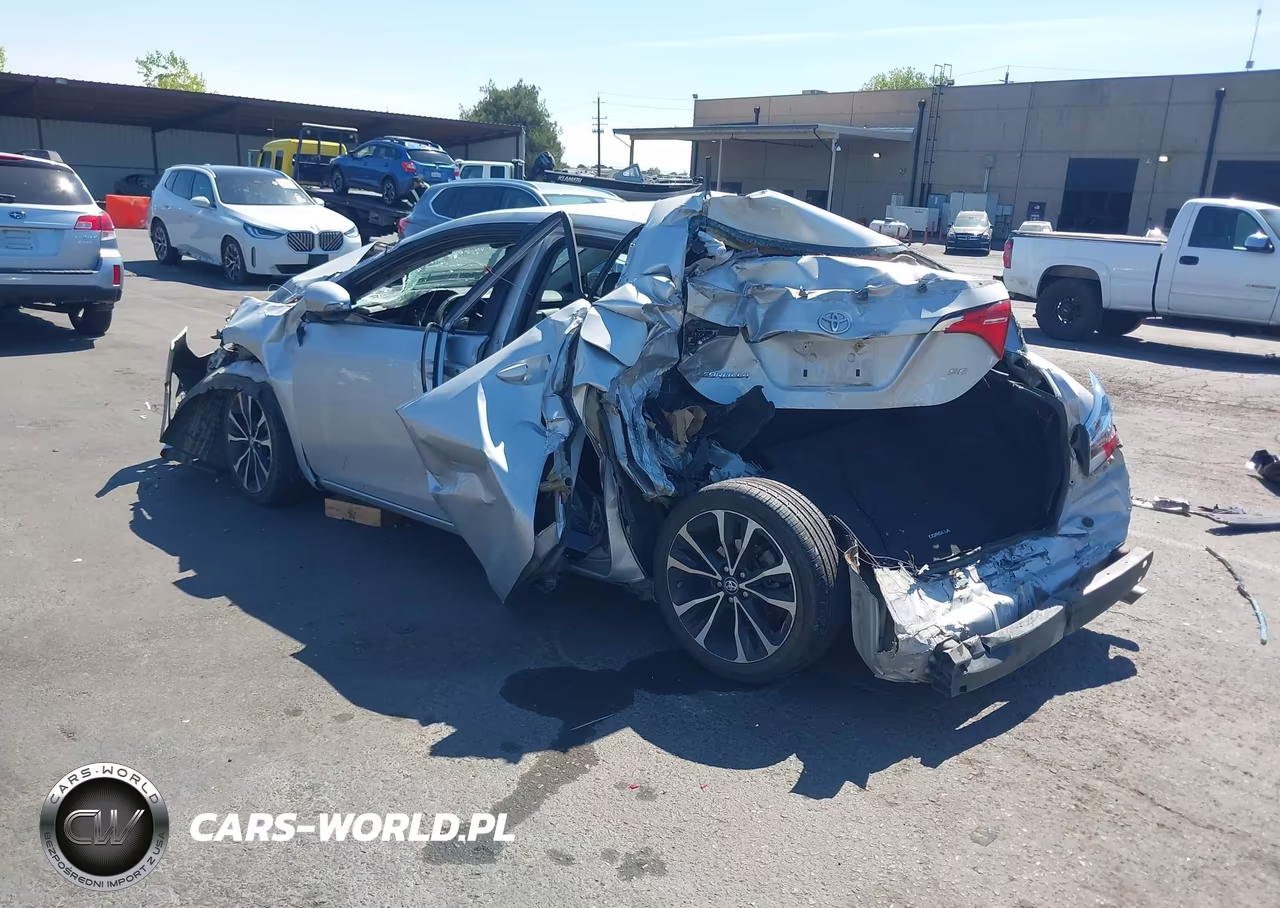 2018 Toyota Corolla Se VIN:2T1BURHE4JC032703 - 3