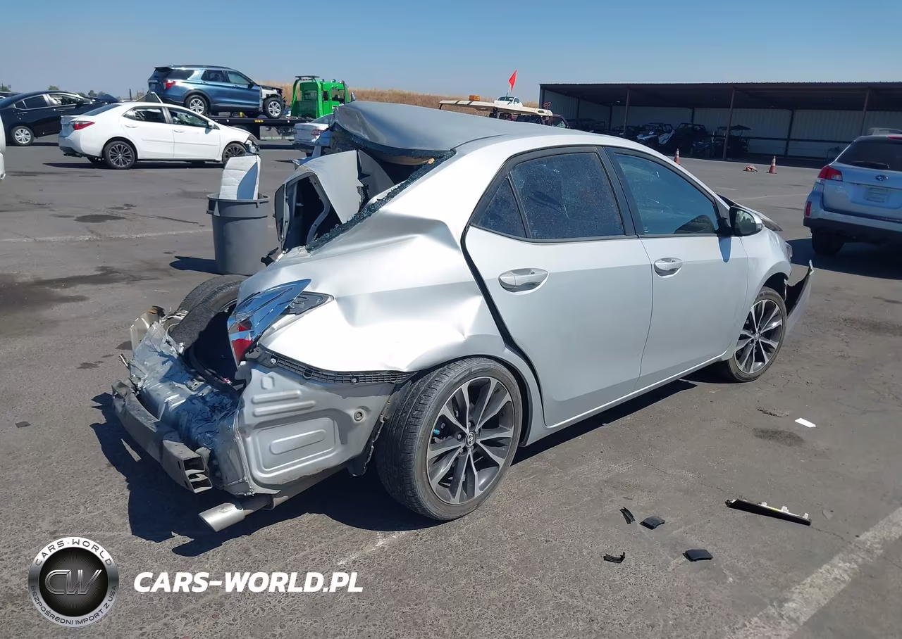 2018 Toyota Corolla Se VIN:2T1BURHE4JC032703 - 4