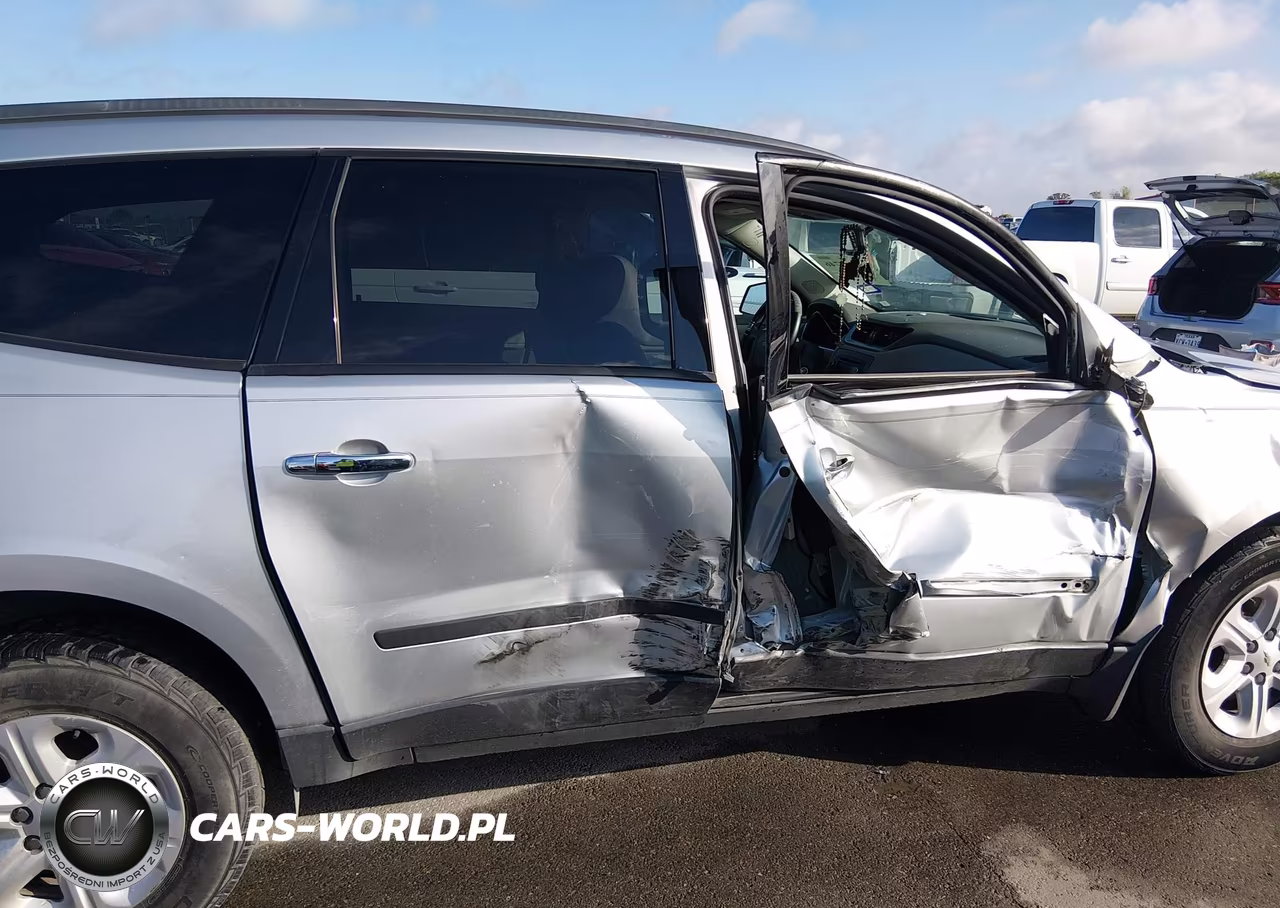 2017 Chevrolet Traverse Ls VIN:1GNKRFEDXHJ350844 - 13