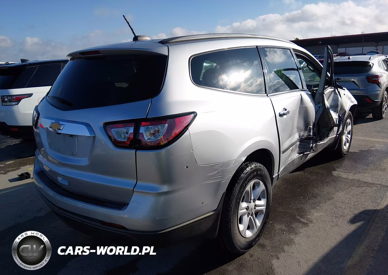 2017 Chevrolet Traverse Ls VIN:1GNKRFEDXHJ350844 - 4