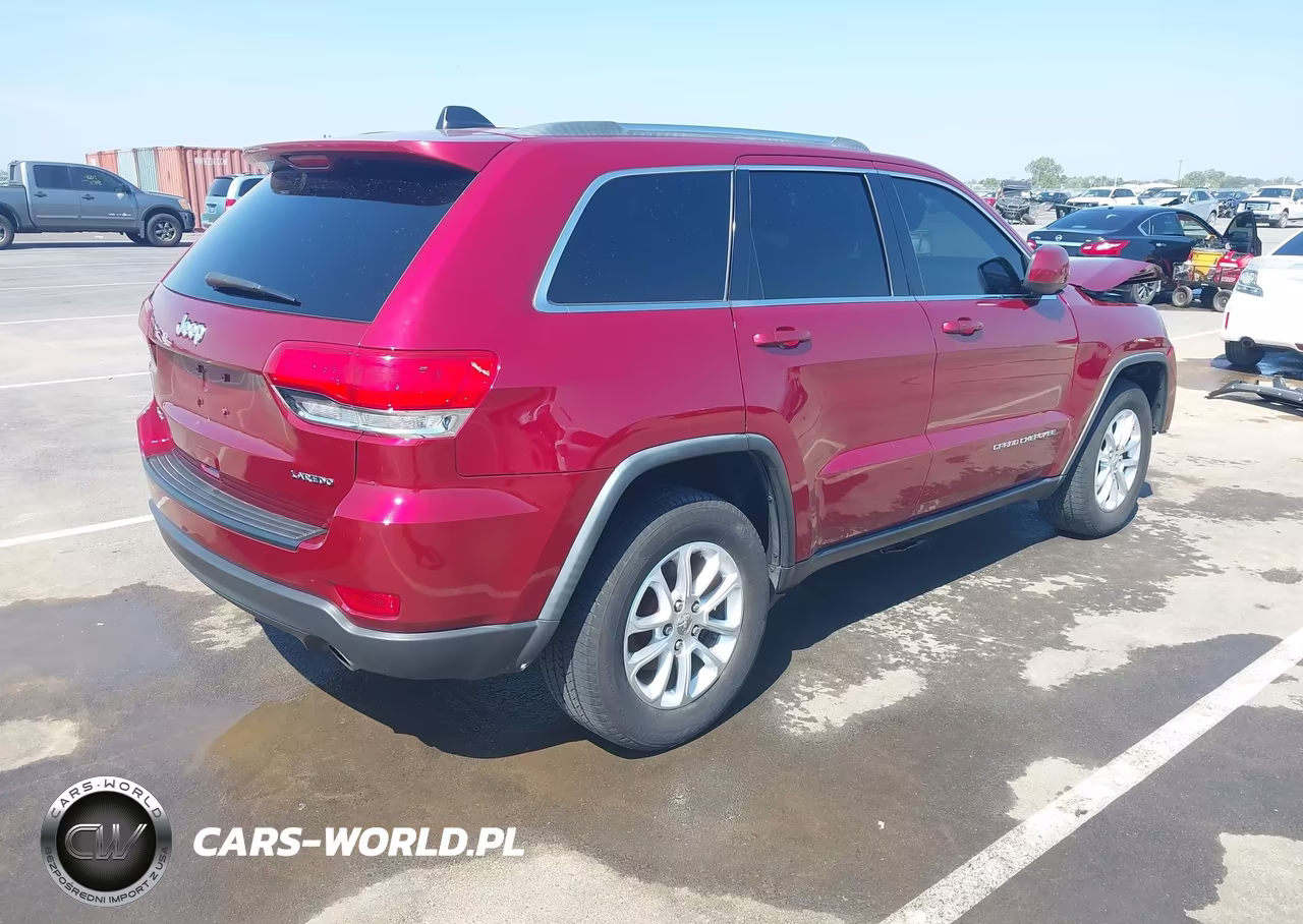 2015 Jeep Grand Cherokee Laredo VIN:1C4RJFAG3FC871176 - 4