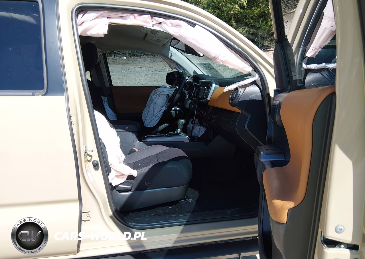 2018 Toyota Tacoma Sr5 V6 VIN:3TMAZ5CN8JM076594 - 5