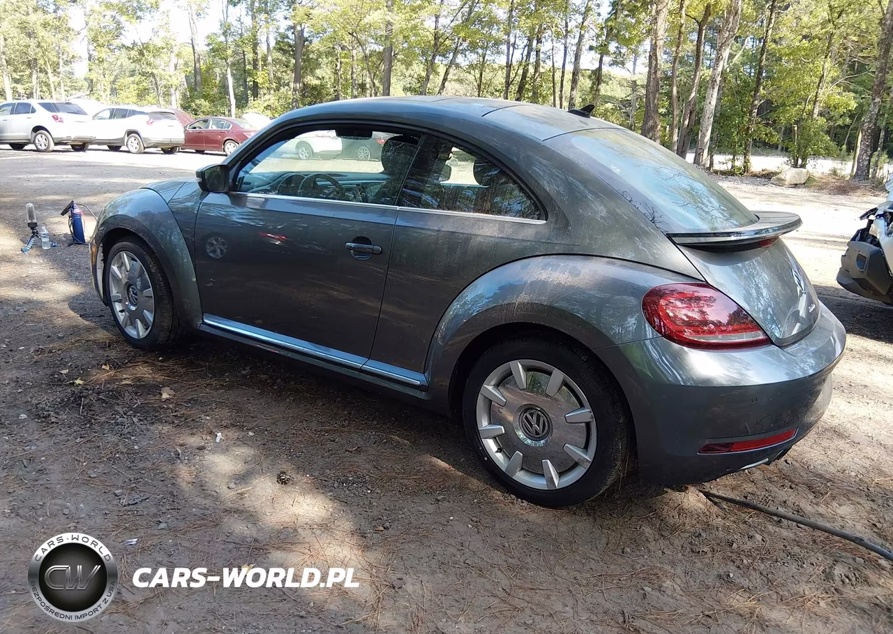 2018 Volkswagen Beetle 2.0T Se VIN:3VWJD7AT5JM726779 - 3