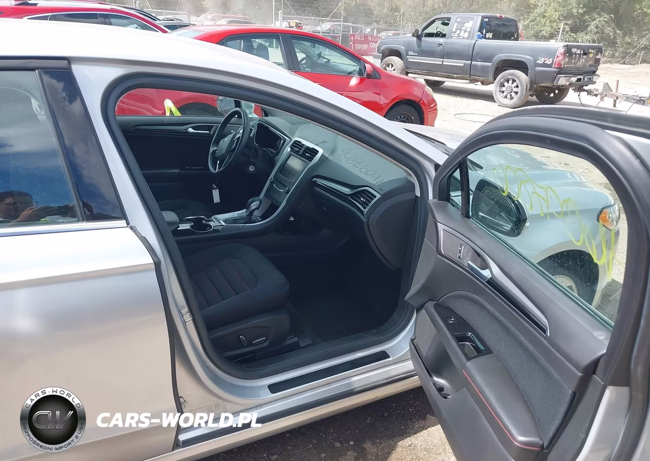 2015 Ford Fusion Se VIN:3FA6P0H73FR204409 - 5