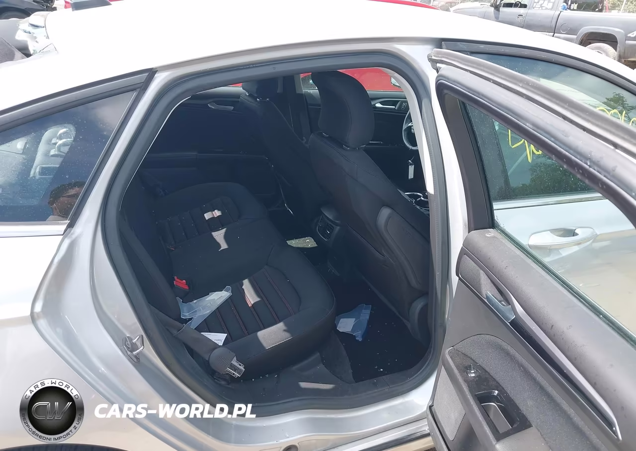 2015 Ford Fusion Se VIN:3FA6P0H73FR204409 - 8