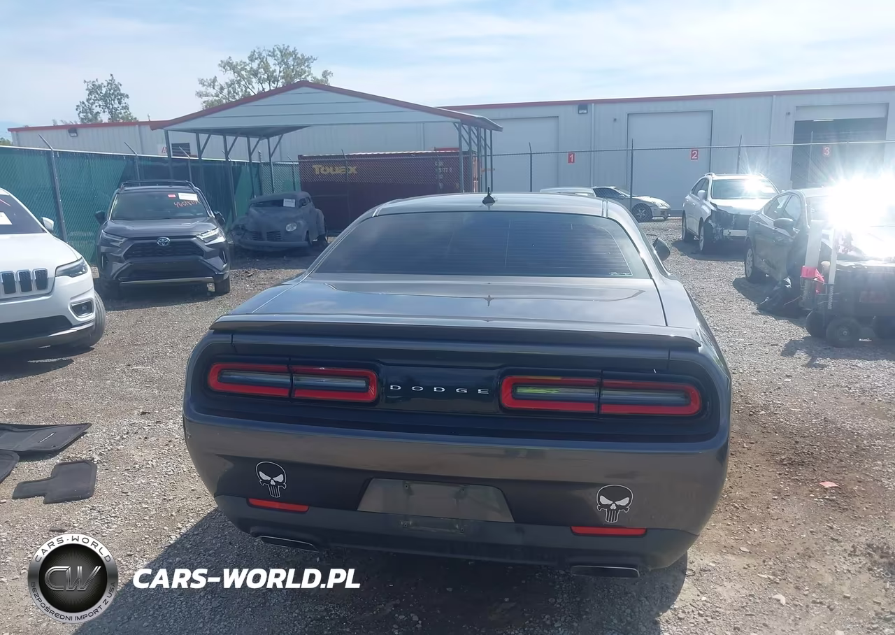 2015 Dodge Challenger R-T VIN:2C3CDZAT9FH912911 - 16
