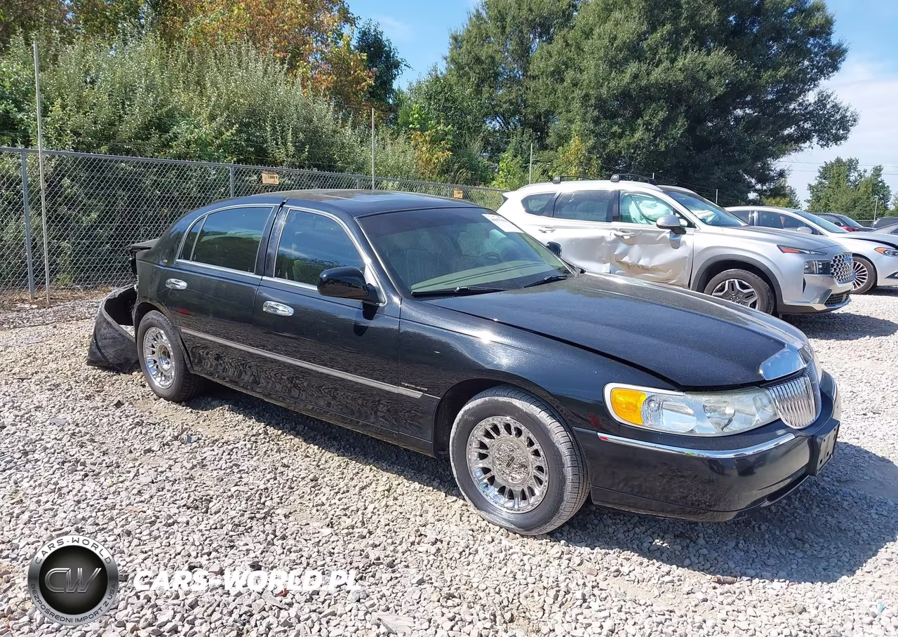 2002 Lincoln Town Car Cartier